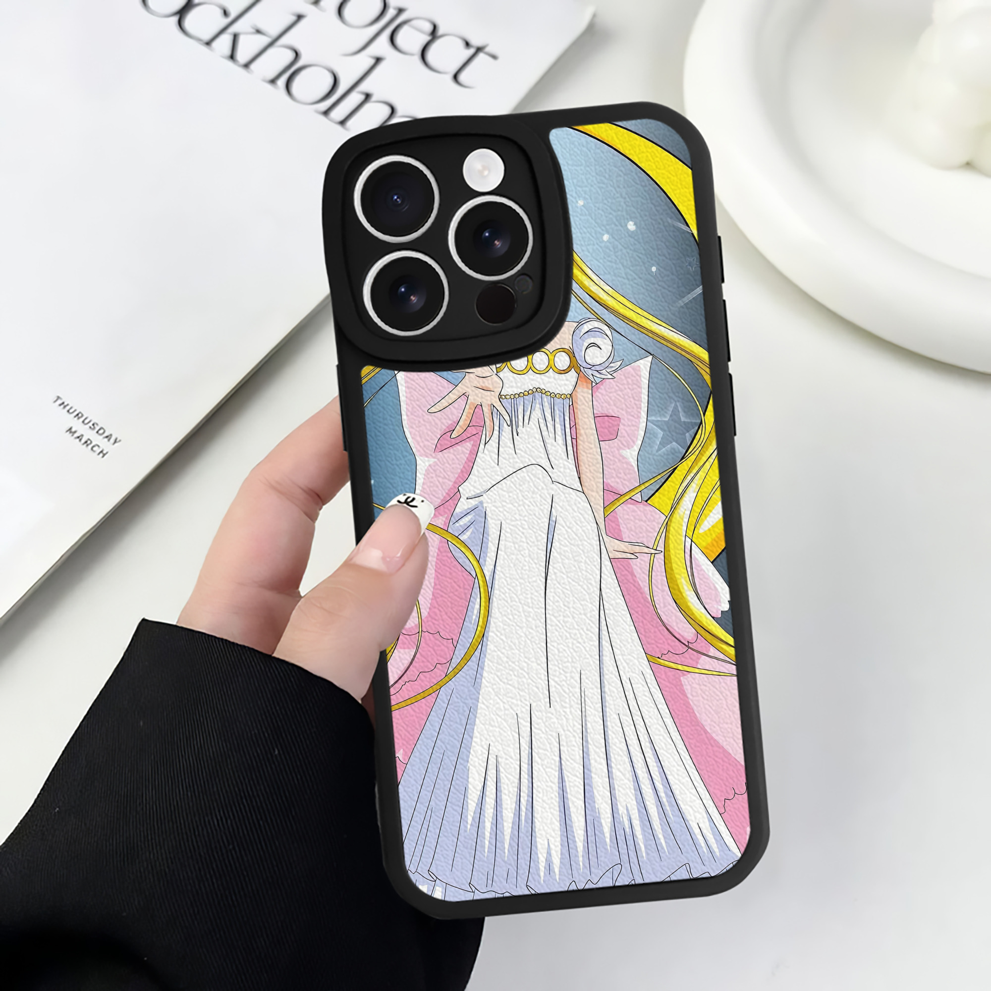（画像用） 美少女戦士セーラームーン Sailor Moon 【iPhone 16シリーズ対応】シリコンスマホケース（レザー調） 材質：シリコン